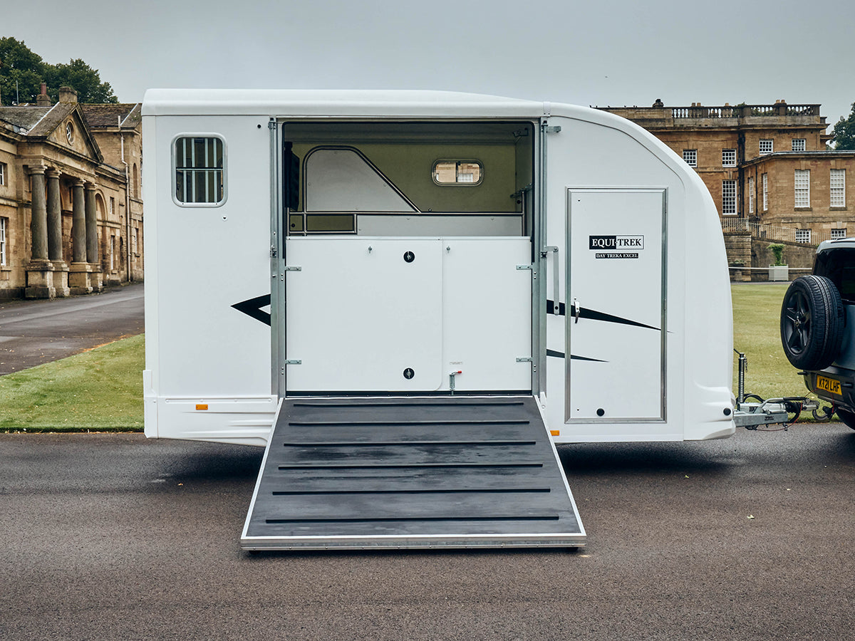 Equi-Trek Day-Treka Horse Trailer