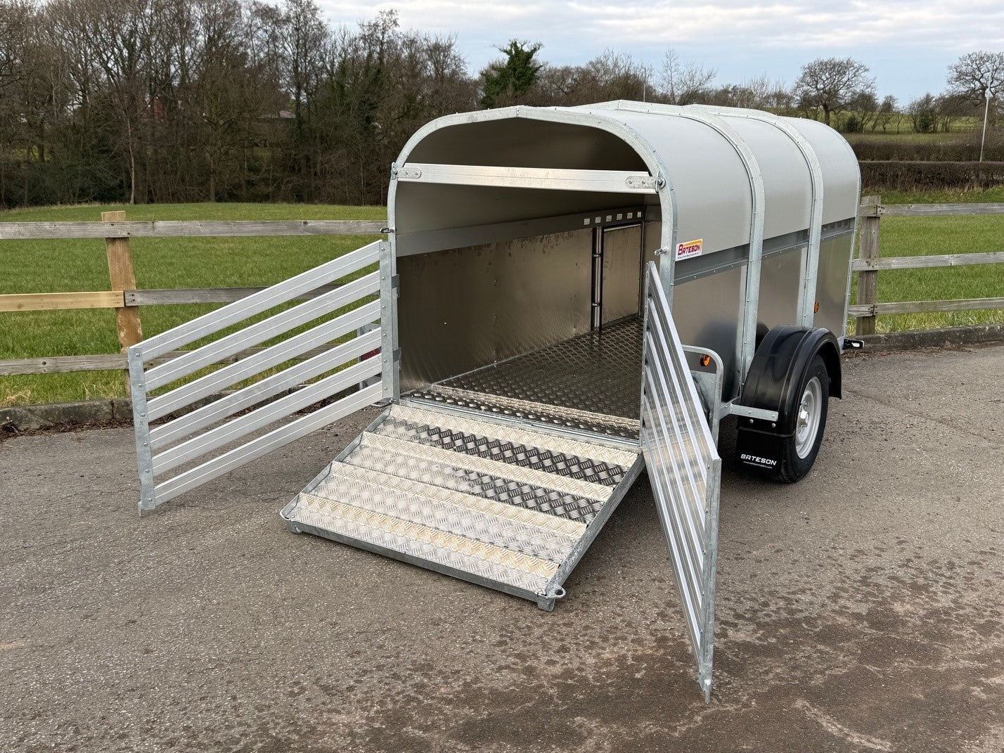 Bateson 15LT 8'x4' Livestock Trailer