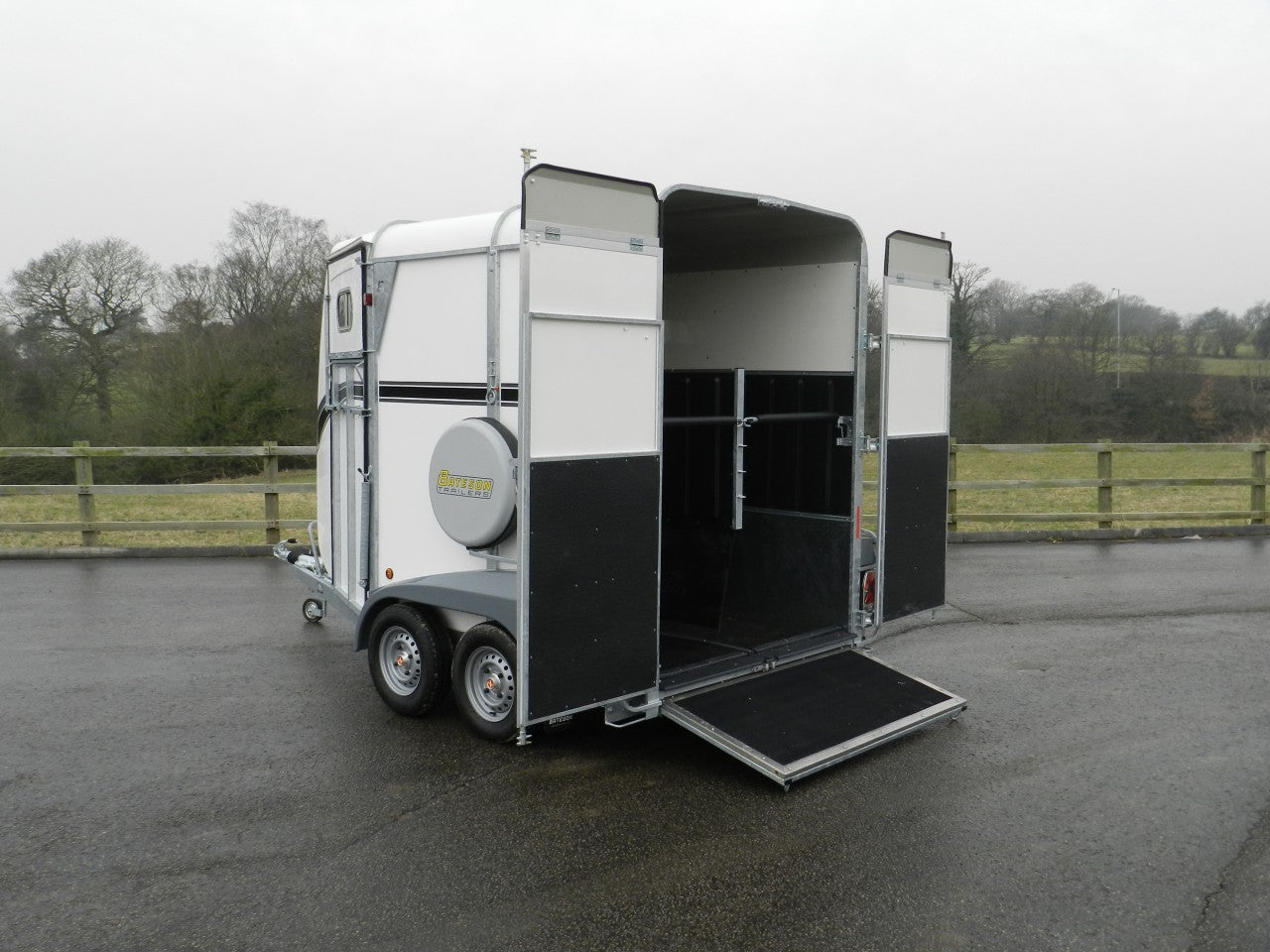 Bateson Ascot Premium Double Horse Trailer