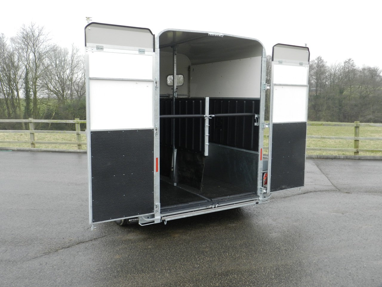 Bateson Ascot Premium Double Horse Trailer