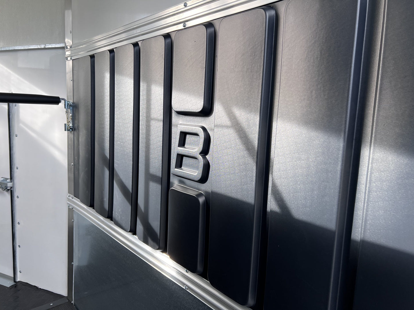 Bateson Deauville Horse Trailer